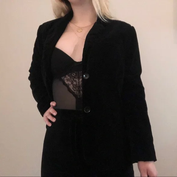 *SOLD* Tommy Hilfiger Black Velvet Blazer Jacket - Picture 2 of 8
